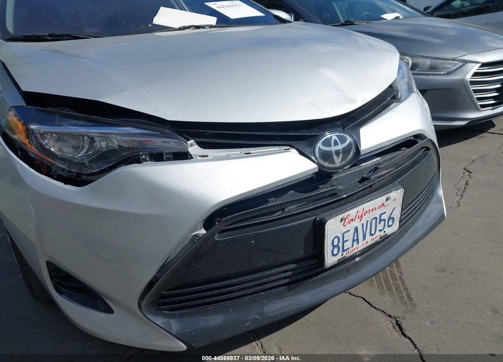 2018 TOYOTA COROLLA LE VIN: 5YFBURHE0JP791462