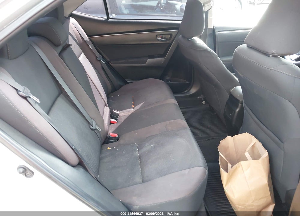2018 TOYOTA COROLLA LE VIN: 5YFBURHE0JP791462