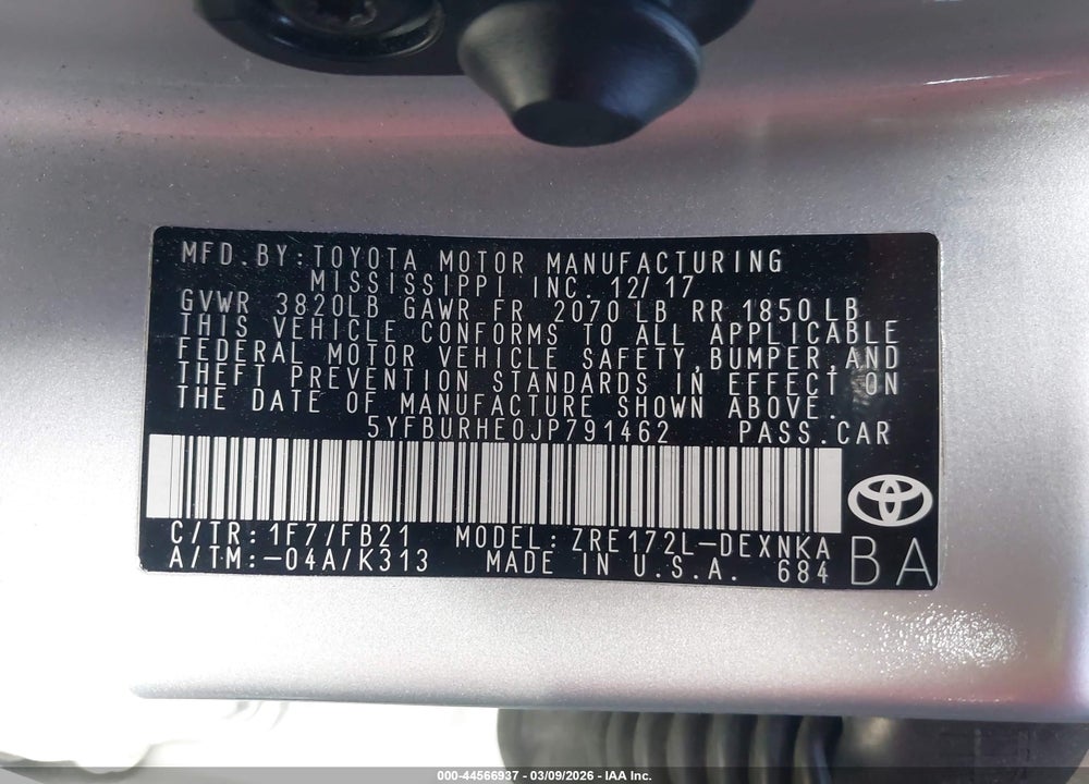 2018 TOYOTA COROLLA LE VIN: 5YFBURHE0JP791462
