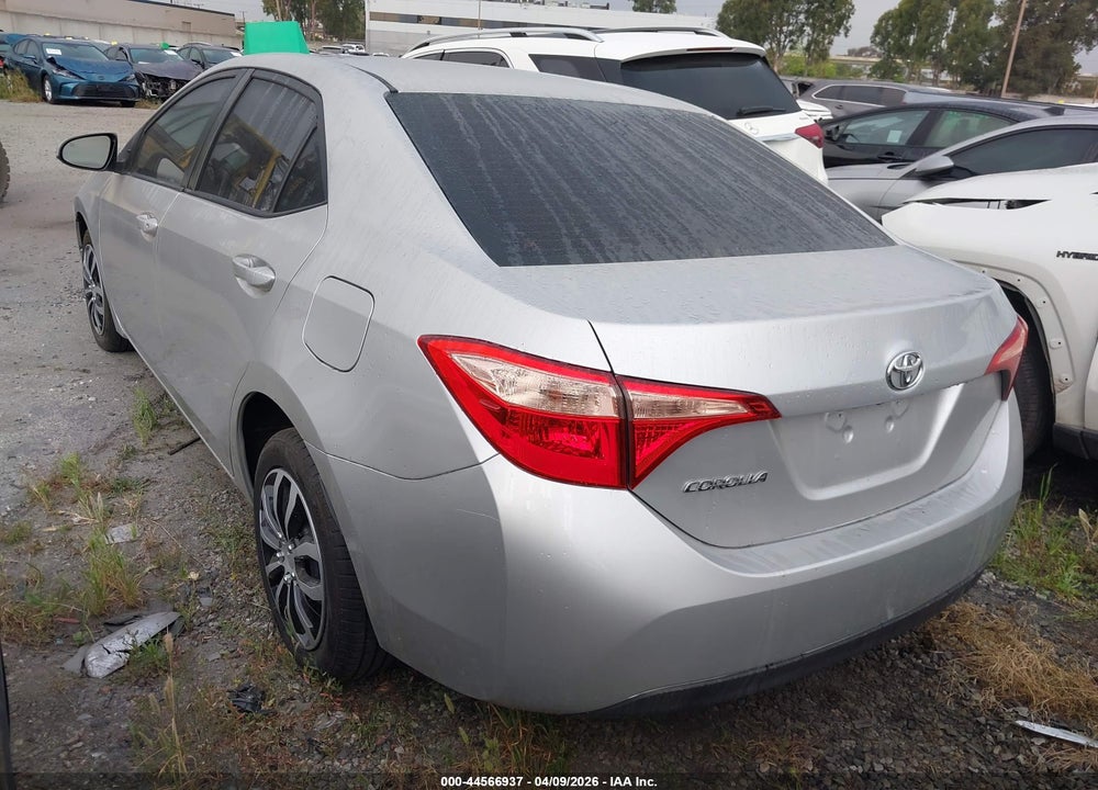 2018 TOYOTA COROLLA LE VIN: 5YFBURHE0JP791462