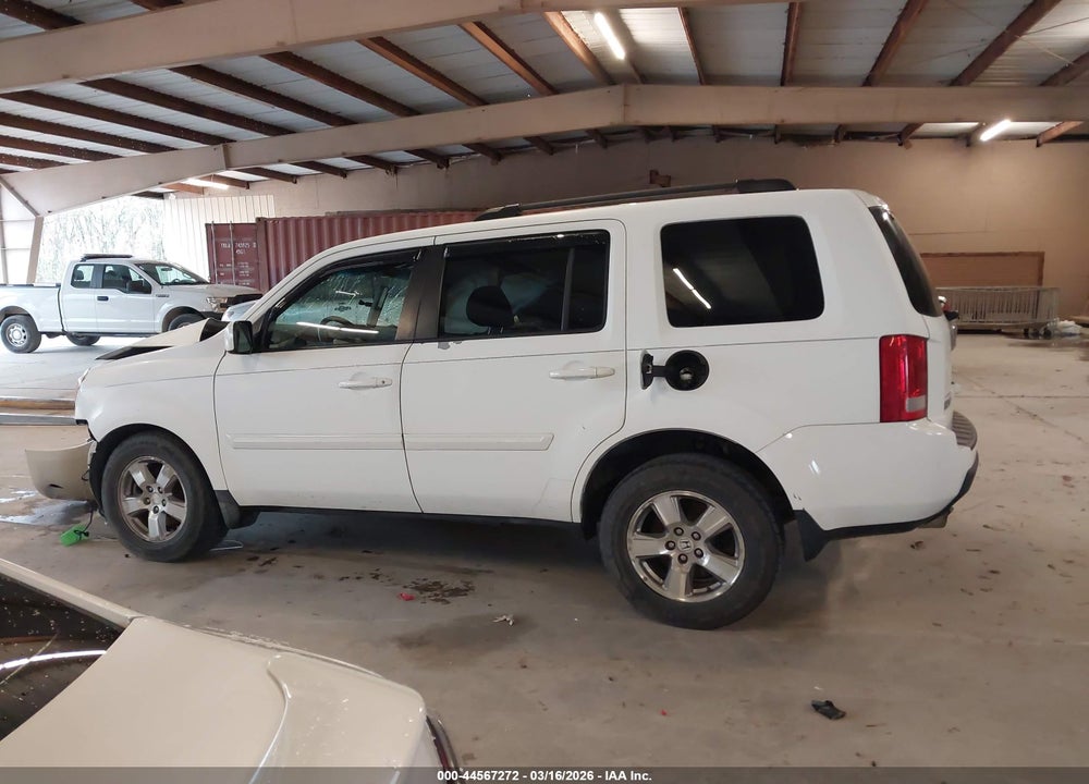 2011 HONDA PILOT EX-L VIN: 5FNYF4H54BB010091