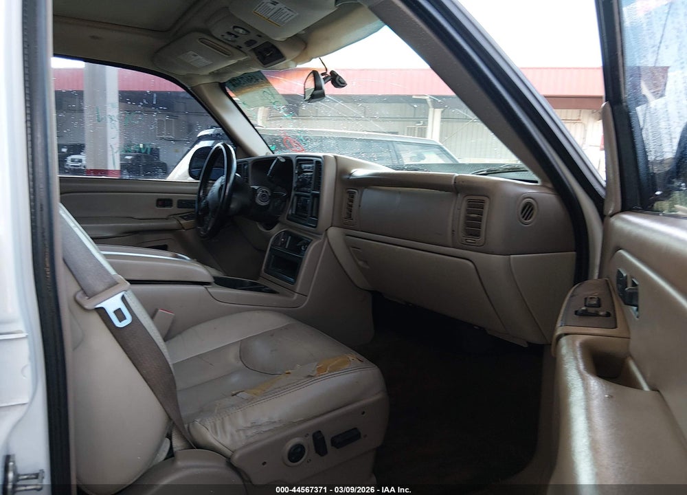 2004 CHEVROLET TAHOE LT VIN: 1GNEK13T54R264125