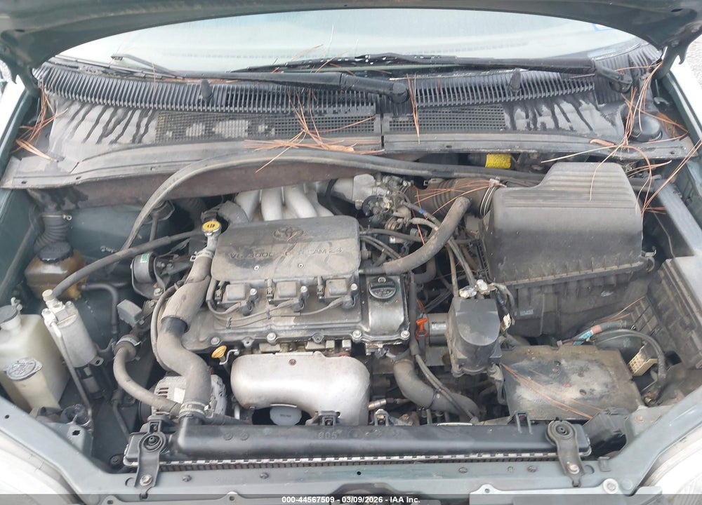 2000 TOYOTA SIENNA LE VIN: 4T3ZF13C5YU298585