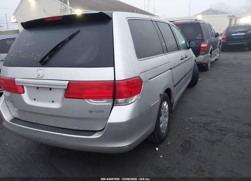 2008 HONDA ODYSSEY LX VIN: 5FNRL38238B019175