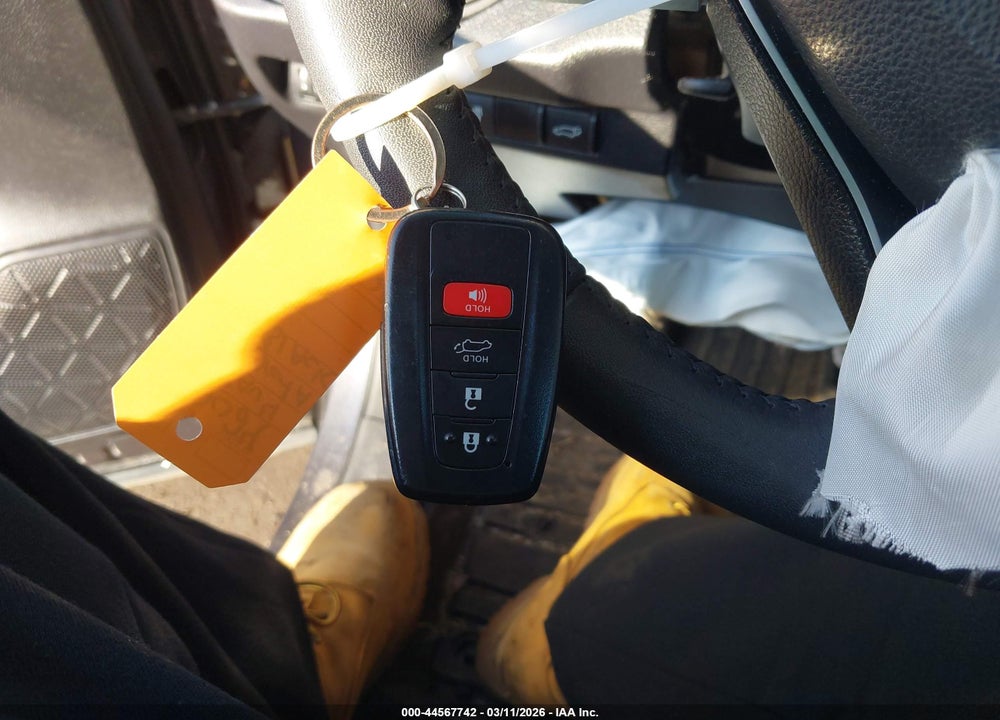 2024 TOYOTA RAV4 XLE PREMIUM VIN: 2T3A1RFV0RC419386