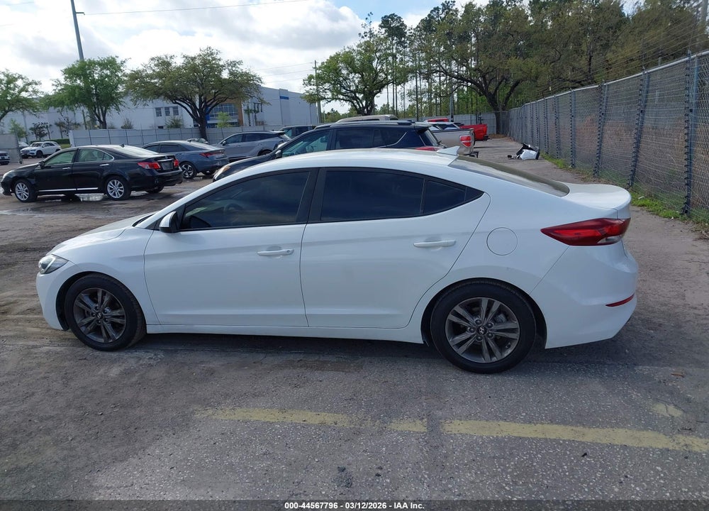 2018 HYUNDAI ELANTRA SEL VIN: 5NPD84LF0JH328525