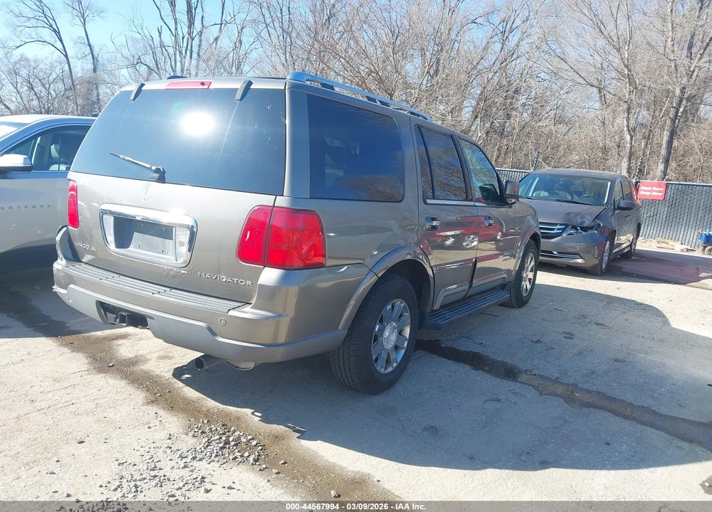 2004 LINCOLN NAVIGATOR VIN: 5LMFU28R34LJ37265