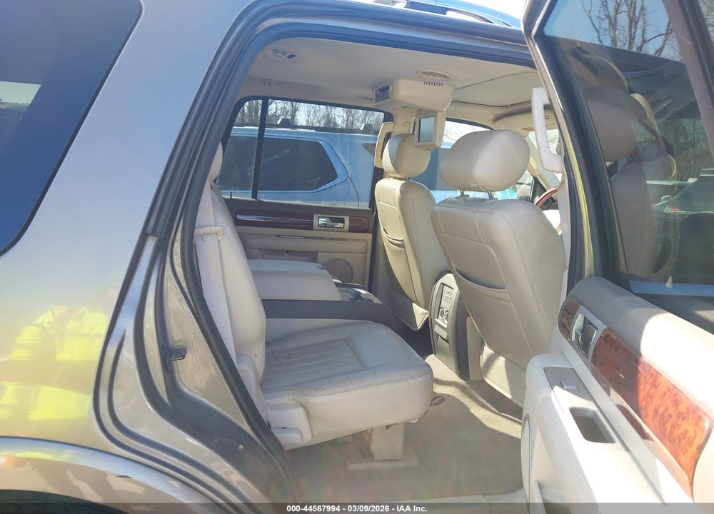 2004 LINCOLN NAVIGATOR VIN: 5LMFU28R34LJ37265