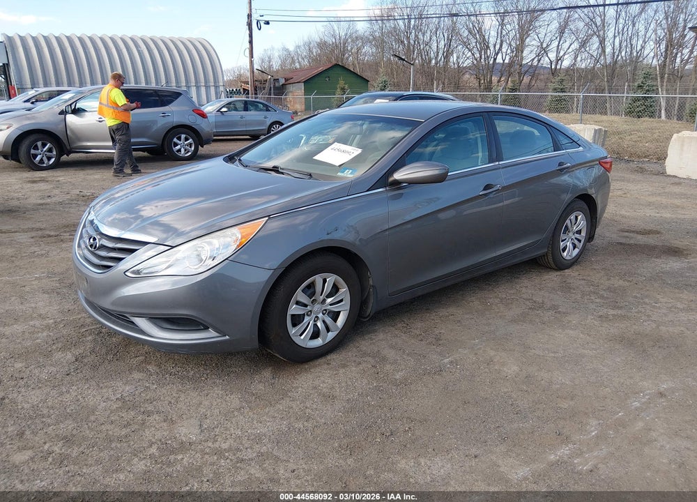 2013 HYUNDAI SONATA GLS VIN: 5NPEB4AC5DH575560