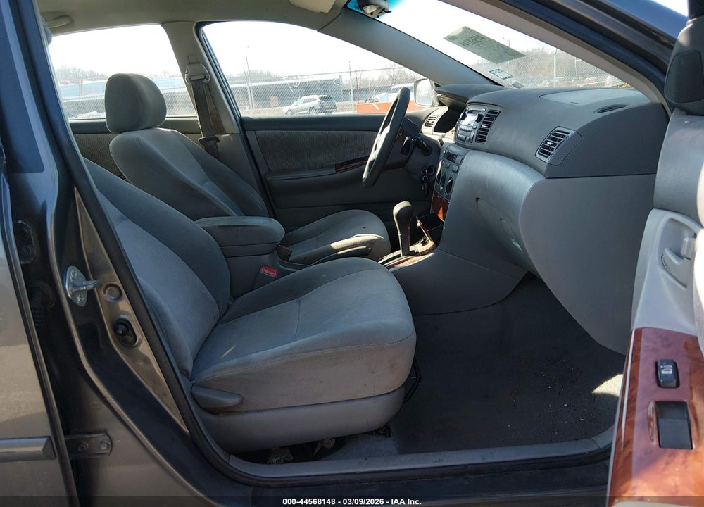 2005 TOYOTA COROLLA LE VIN: 1NXBR32E45Z472271