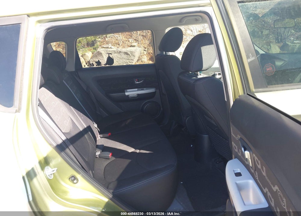2012 KIA SOUL + VIN: KNDJT2A61C7375983