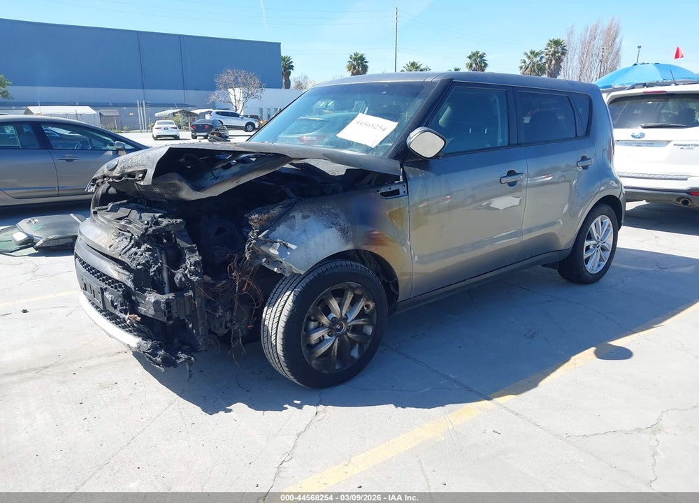 2018 KIA SOUL + VIN: KNDJP3A53J7575228