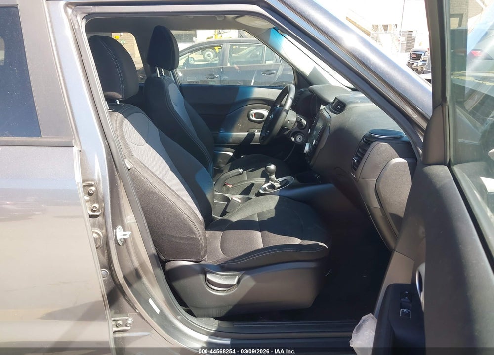 2018 KIA SOUL + VIN: KNDJP3A53J7575228