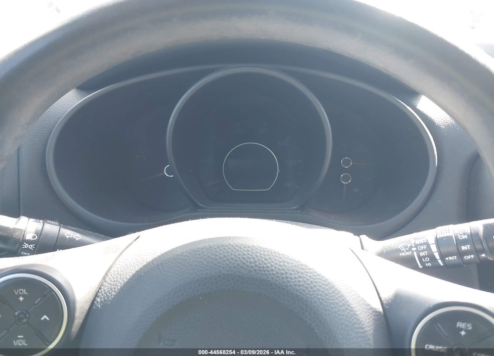 2018 KIA SOUL + VIN: KNDJP3A53J7575228