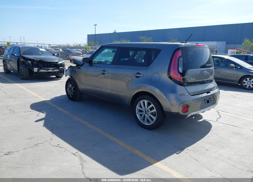 2018 KIA SOUL + VIN: KNDJP3A53J7575228