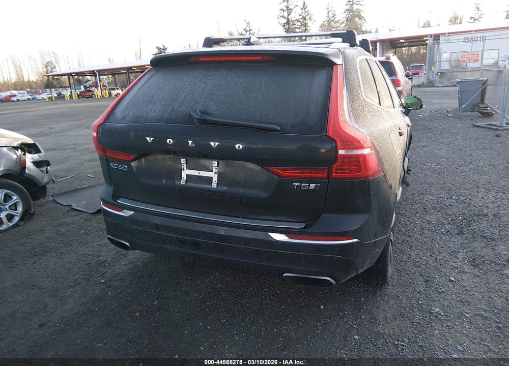 2018 VOLVO XC60 T5 INSCRIPTION VIN: YV4102RL7J1008179