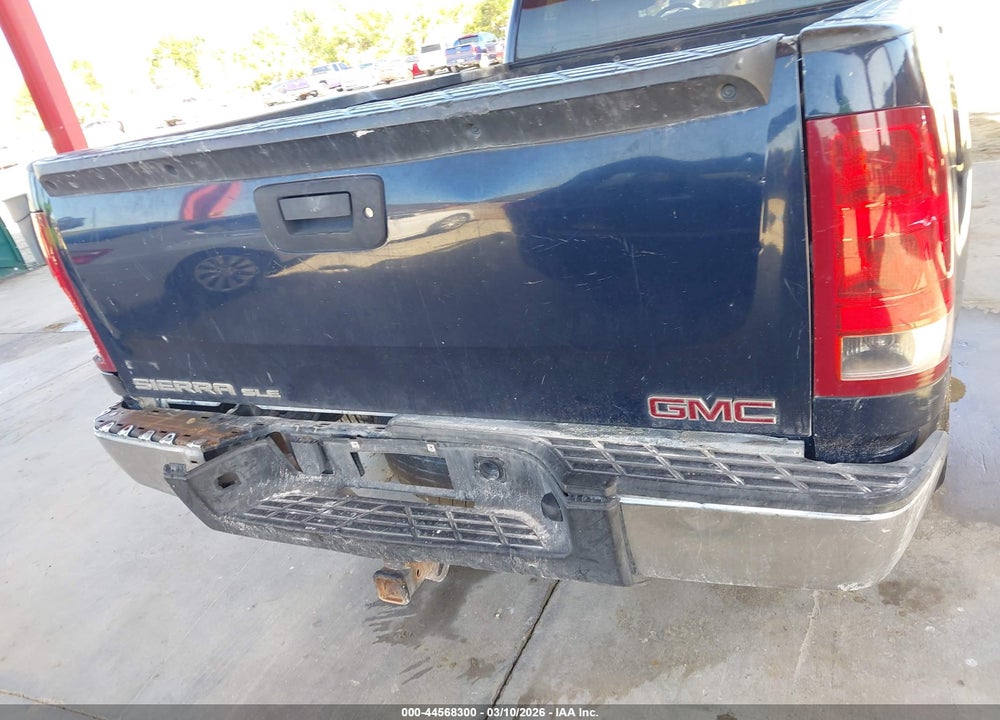 2011 GMC SIERRA 1500 SLE VIN: 1GTR1VE05BZ156835