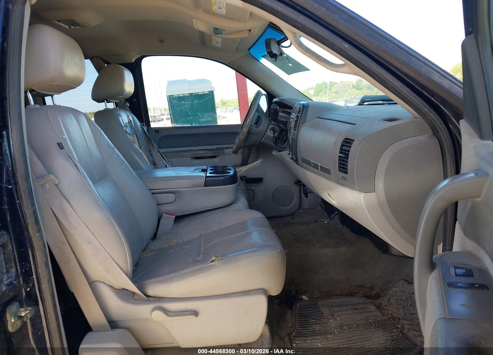 2011 GMC SIERRA 1500 SLE VIN: 1GTR1VE05BZ156835
