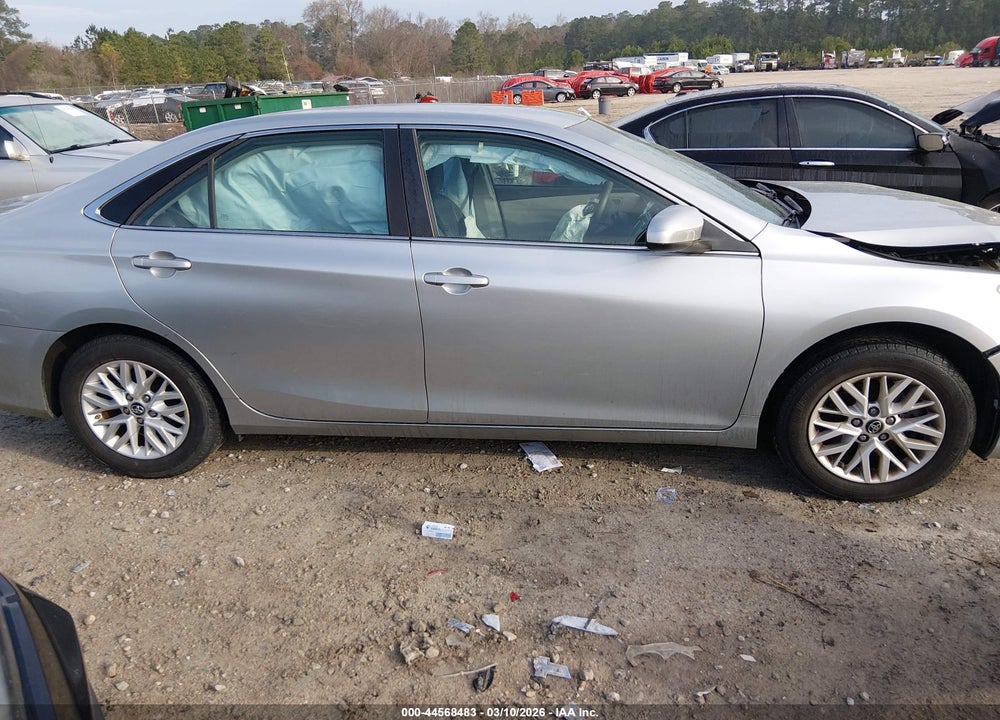 2017 TOYOTA CAMRY LE VIN: 4T1BF1FK2HU303349