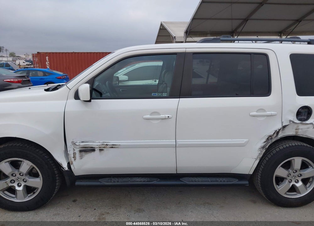 2011 HONDA PILOT EX-L VIN: 5FNYF3H57BB016462