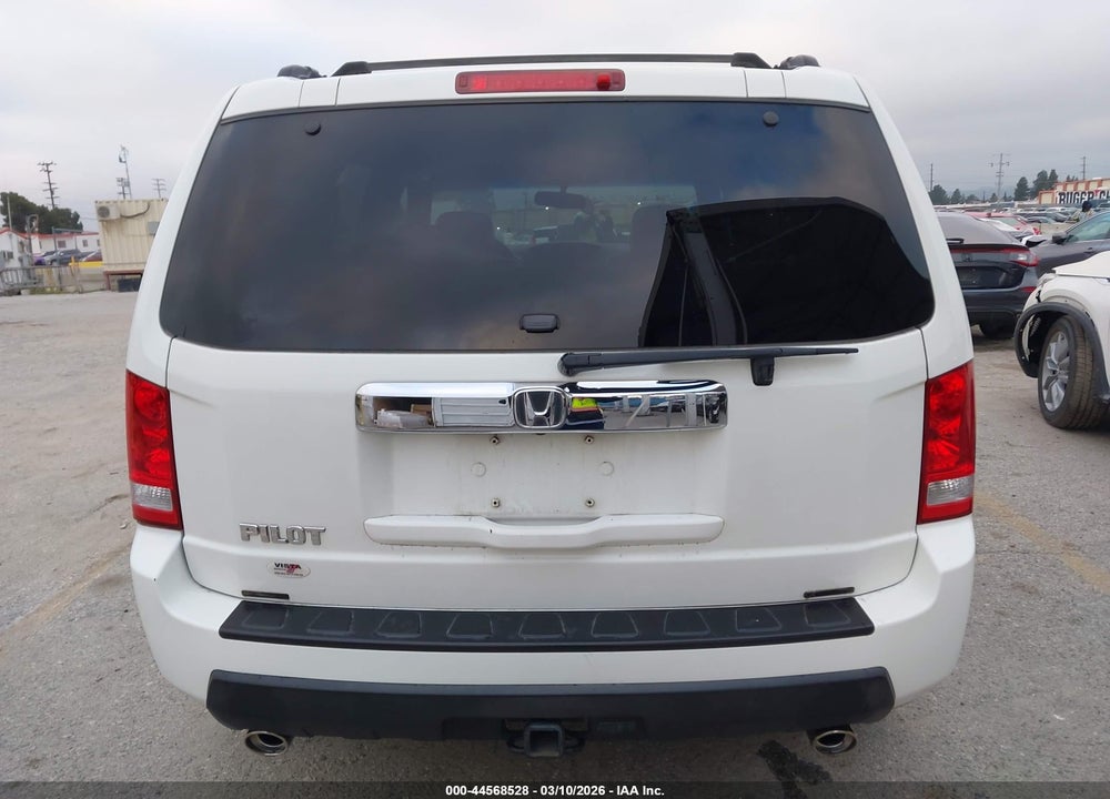 2011 HONDA PILOT EX-L VIN: 5FNYF3H57BB016462