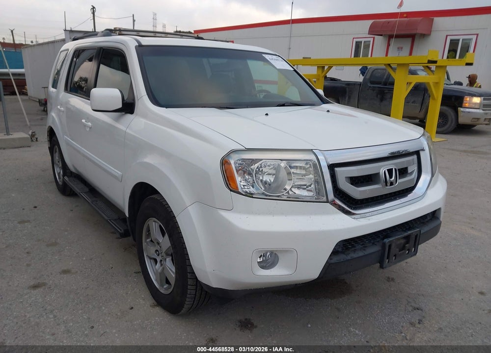 2011 HONDA PILOT EX-L VIN: 5FNYF3H57BB016462