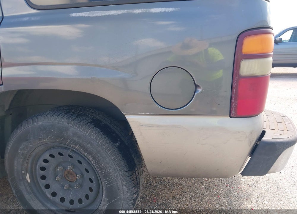 2000 GMC YUKON SLE VIN: 1GKEC13T8YJ113035