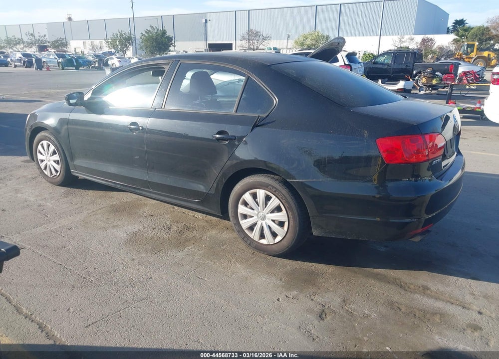 2013 VOLKSWAGEN JETTA 2.0L S VIN: 3VW2K7AJ4DM268522
