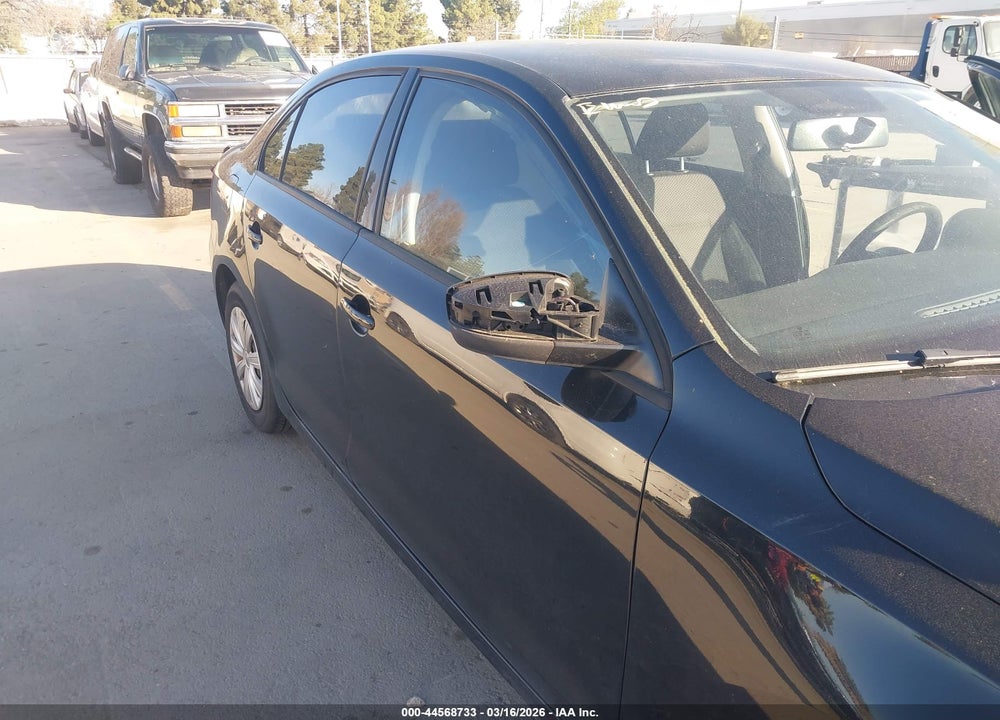 2013 VOLKSWAGEN JETTA 2.0L S VIN: 3VW2K7AJ4DM268522