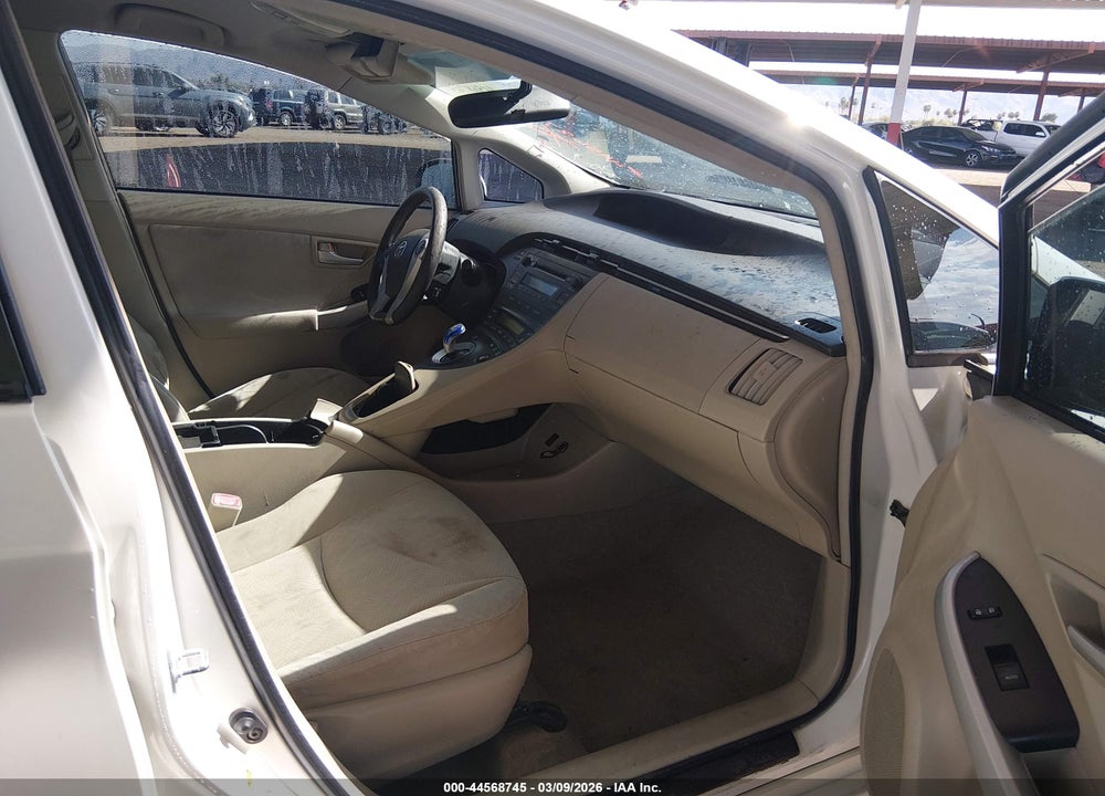 2011 TOYOTA PRIUS TWO VIN: JTDKN3DUXB0265844