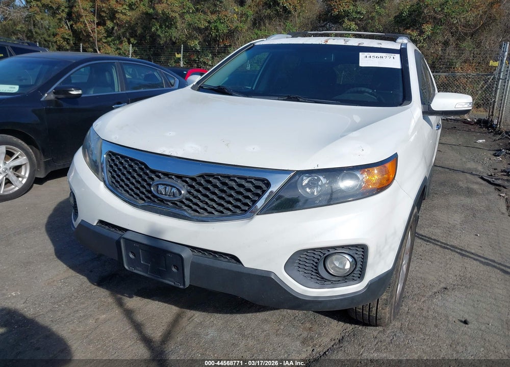 2012 KIA SORENTO LX VIN: 5XYKTCA68CG258480