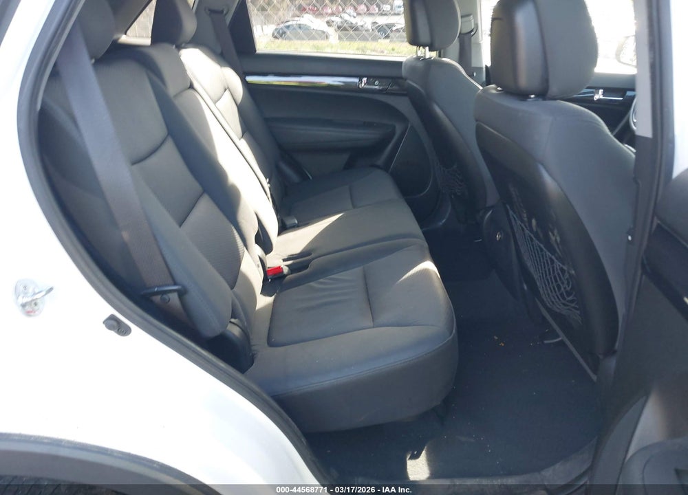 2012 KIA SORENTO LX VIN: 5XYKTCA68CG258480
