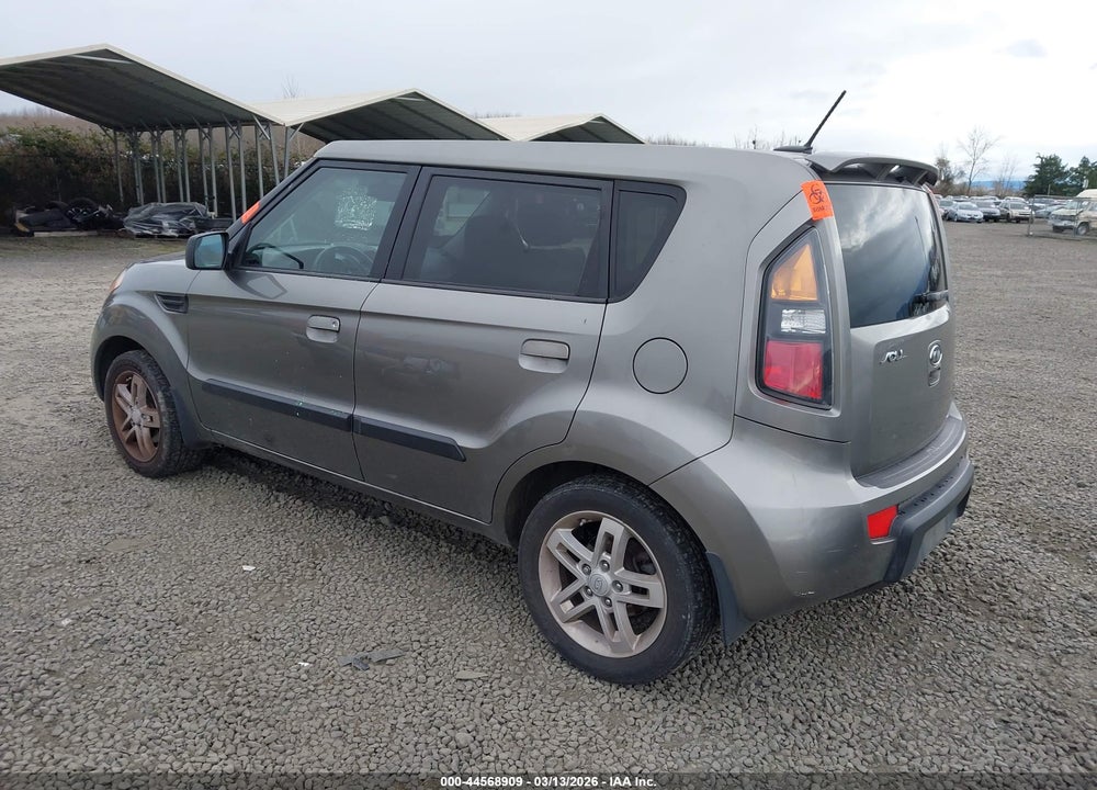 2010 KIA SOUL + VIN: KNDJT2A24A7076949