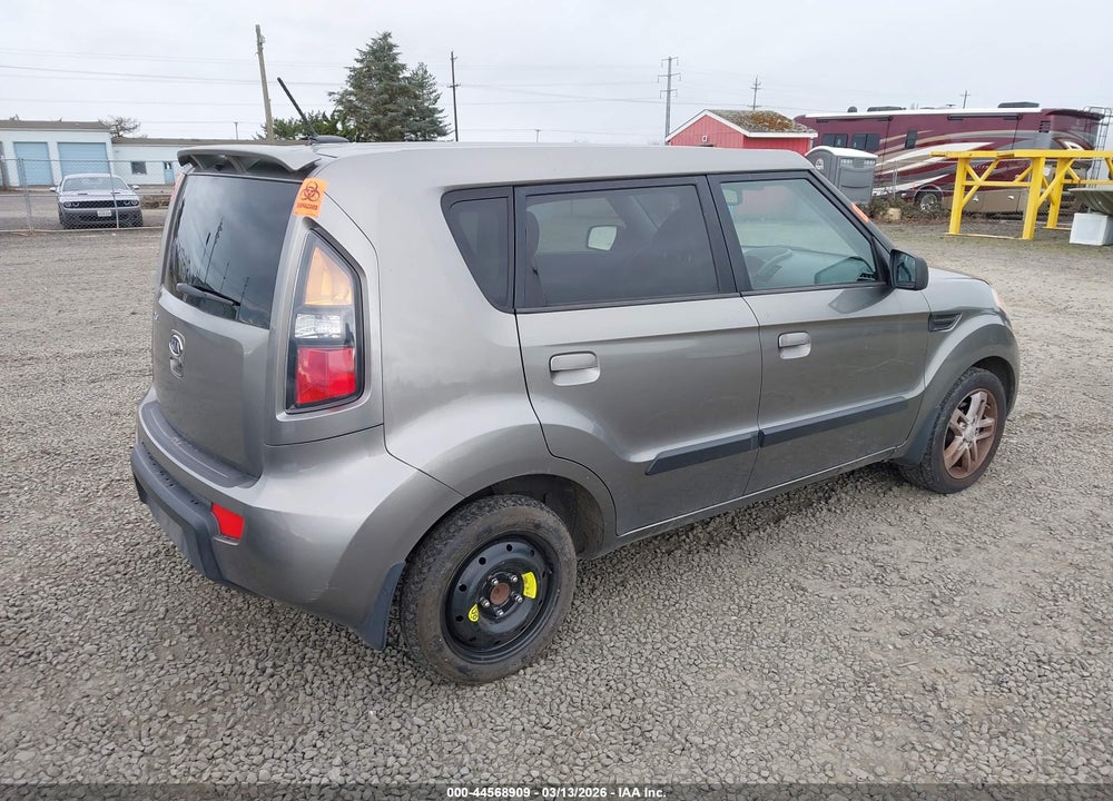 2010 KIA SOUL + VIN: KNDJT2A24A7076949