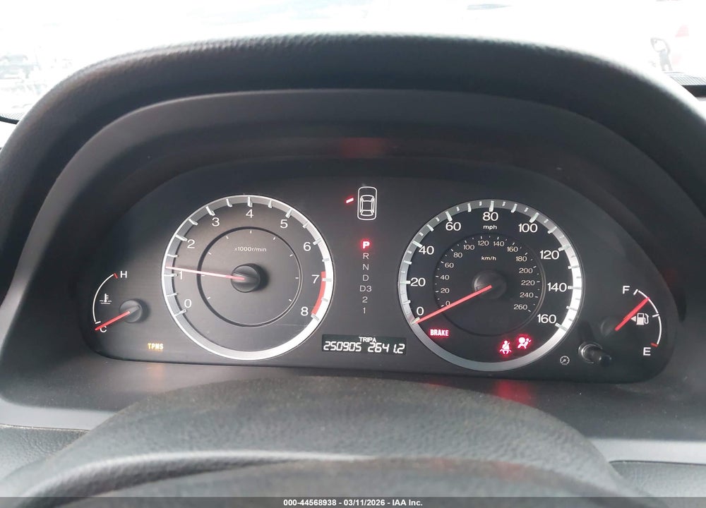 2011 HONDA ACCORD 3.5 EX VIN: 1HGCP3F78BA013589