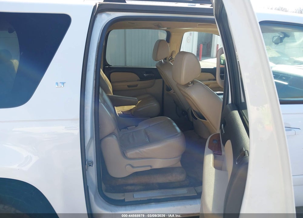 2007 CHEVROLET SUBURBAN 1500 LT VIN: 3GNFC16097G144299