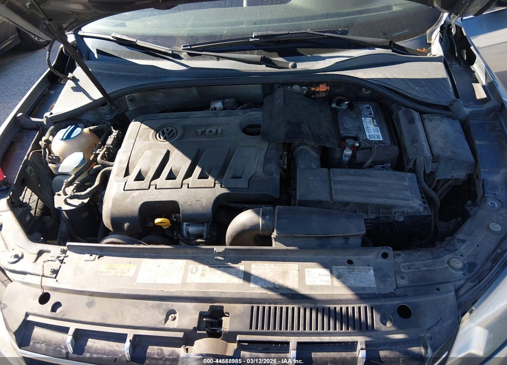 2014 VOLKSWAGEN PASSAT 2.0L TDI SE VIN: 1VWBN7A3XEC063704