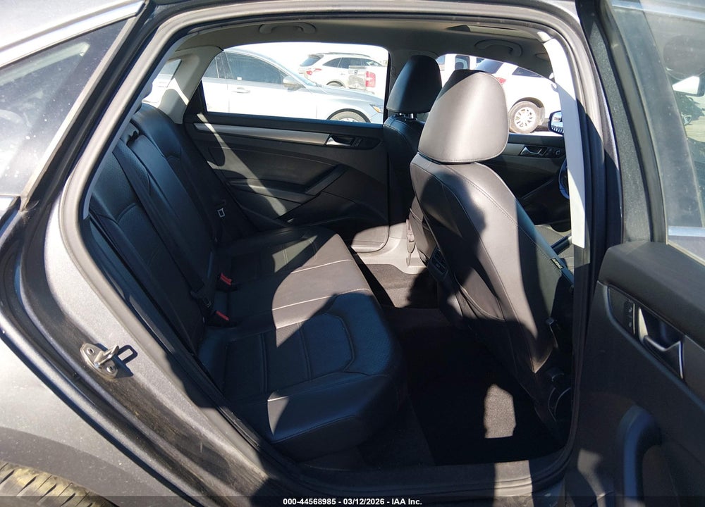 2014 VOLKSWAGEN PASSAT 2.0L TDI SE VIN: 1VWBN7A3XEC063704