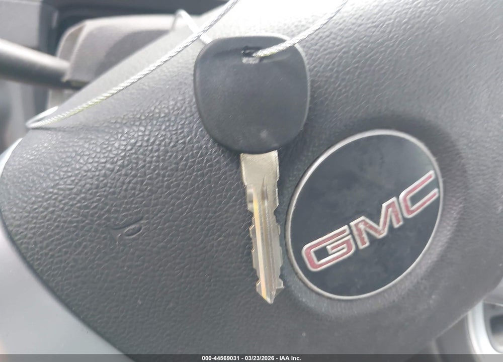 2007 GMC ACADIA SLT-1 VIN: 1GKER23757J136343