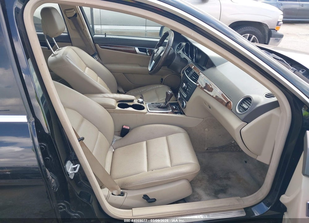 2012 MERCEDES-BENZ C 250 SPORT VIN: WDDGF4HB2CR239968