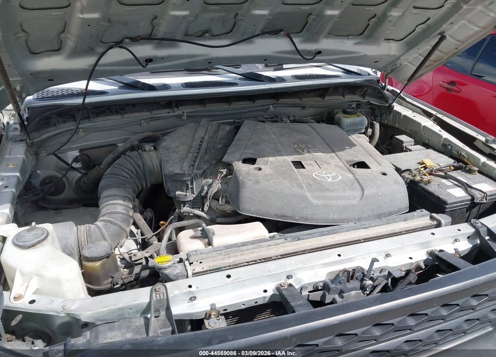 2008 TOYOTA FJ CRUISER VIN: JTEBU11F18K011509