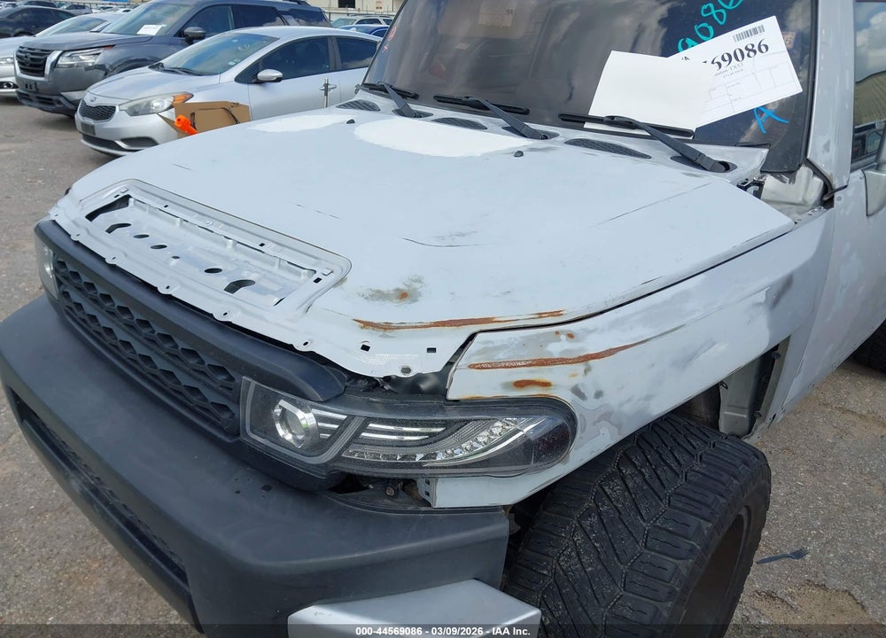 2008 TOYOTA FJ CRUISER VIN: JTEBU11F18K011509