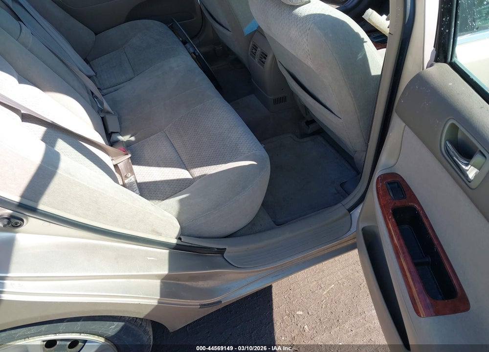 2002 TOYOTA CAMRY XLE VIN: 4T1BE30K62U063219