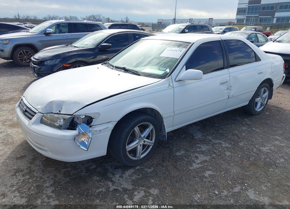 2000 TOYOTA CAMRY LE VIN: JT2BG22K4Y0485567