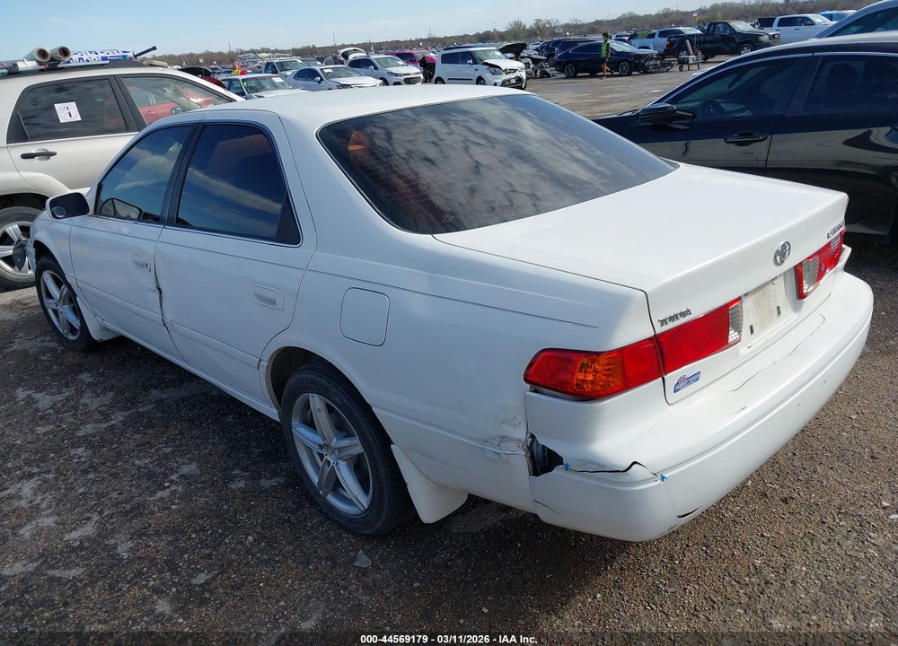 2000 TOYOTA CAMRY LE VIN: JT2BG22K4Y0485567