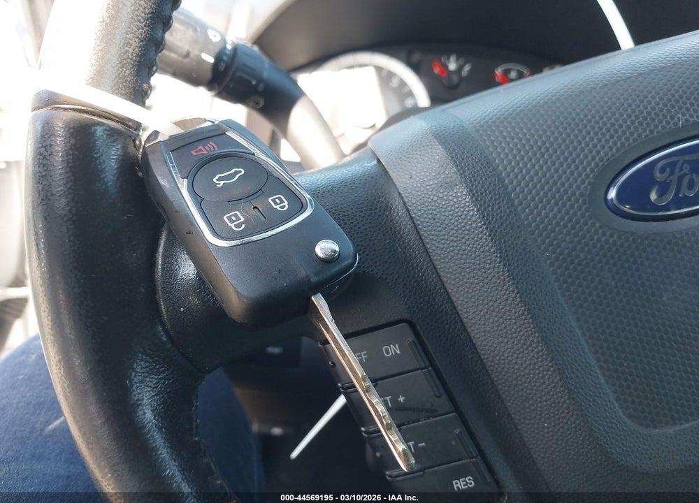 2011 FORD ESCAPE LIMITED VIN: 1FMCU9EG4BKC24015