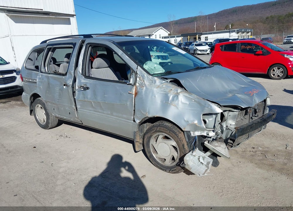 2003 TOYOTA SIENNA LE VIN: 4T3ZF13C03U517025