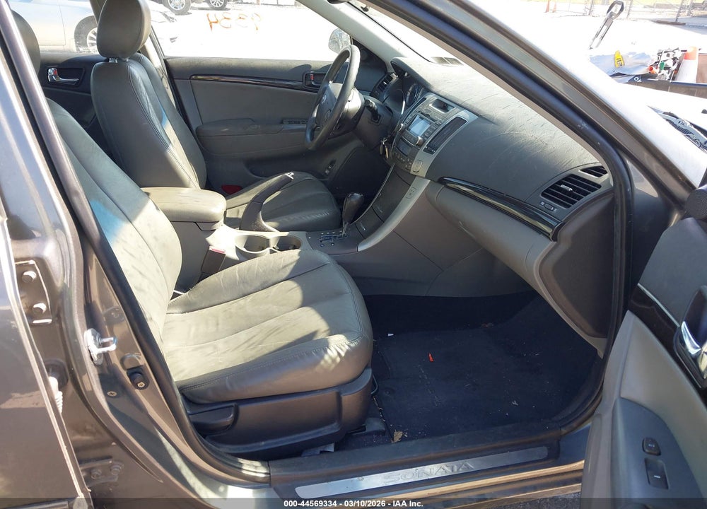 2009 HYUNDAI SONATA LIMITED V6 VIN: 5NPEU46F79H432601