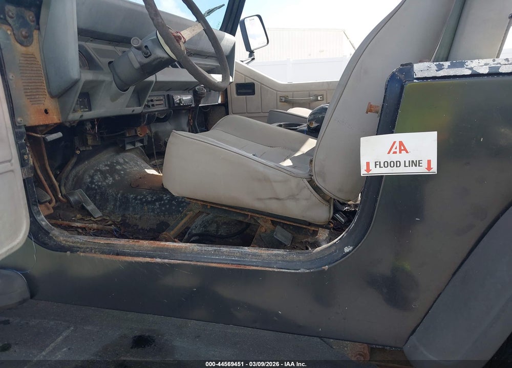 1989 JEEP WRANGLER / YJ VIN: 2J4FY19E4KJ170046