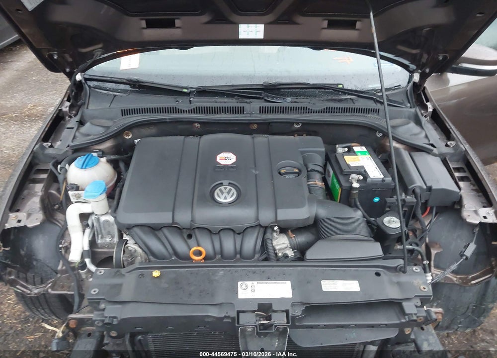 2013 VOLKSWAGEN JETTA 2.5L SE VIN: 3VWBP7AJ4DM427475